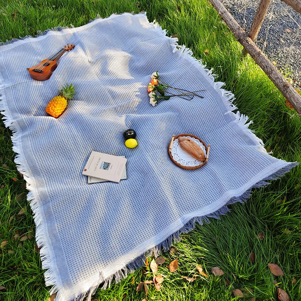 1pc Ins style Picnic Blanket, Beach Blanket, Soft & Foldable Outdoor Mat - Essential for Spring and Summer Camping, Parties