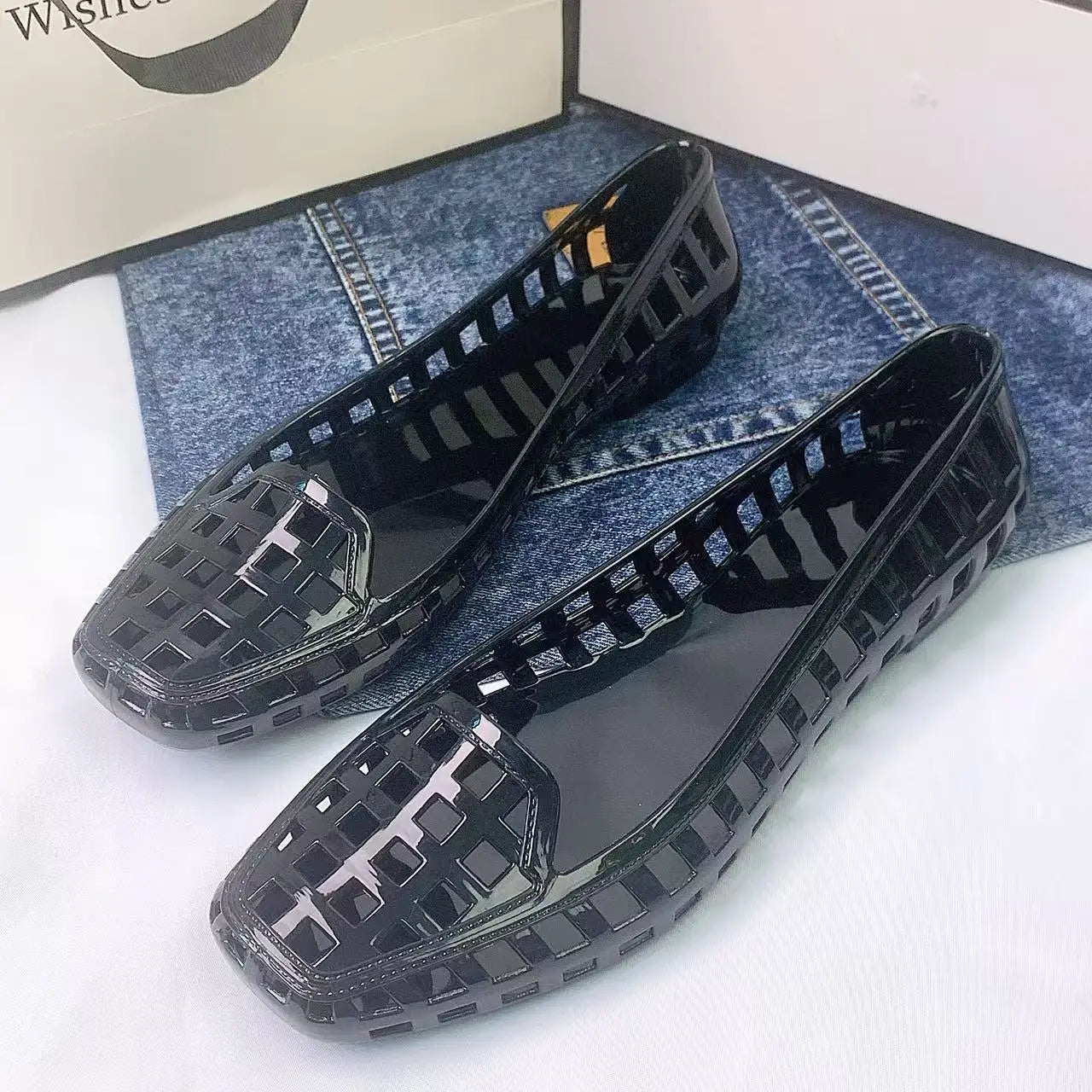 Spring and Summer New Korean Style Transparent Crystal Shoes for Women, Comfortable Closed-Toe Hollow Sandals, Soft and Fashionable Dongdaemun Jelly Shoes, Slip-On Slippers