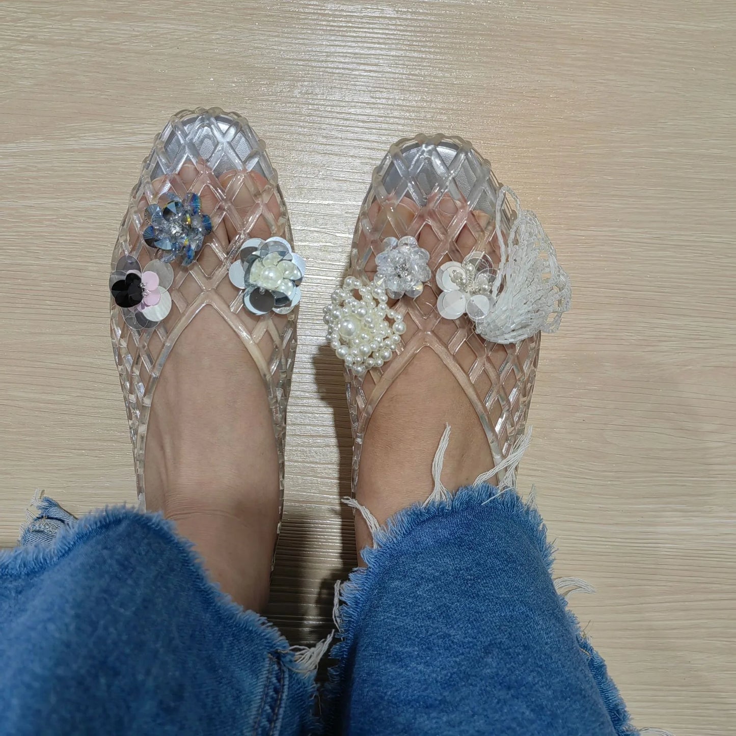 Women's Colorful Hollow Grid Flat Sandals Summer Ladies Flat Jelly Shoe DIY Non-slip Vacation Beach Shoes with Shoes Accessories