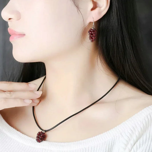 1PC Natural Garnet Grape Pendant Women's Necklace Reiki Healing Decoration Real Mineral Material Crystals Bead Raw Stone Jewelry