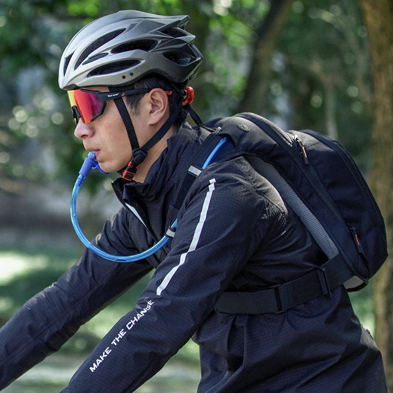 WEST BIKING 10L Ultralight Cycling Backpack Ergonomic Strap Reflective Bicycle Bag With Water Bag Traveling Hiking Cycling Bag