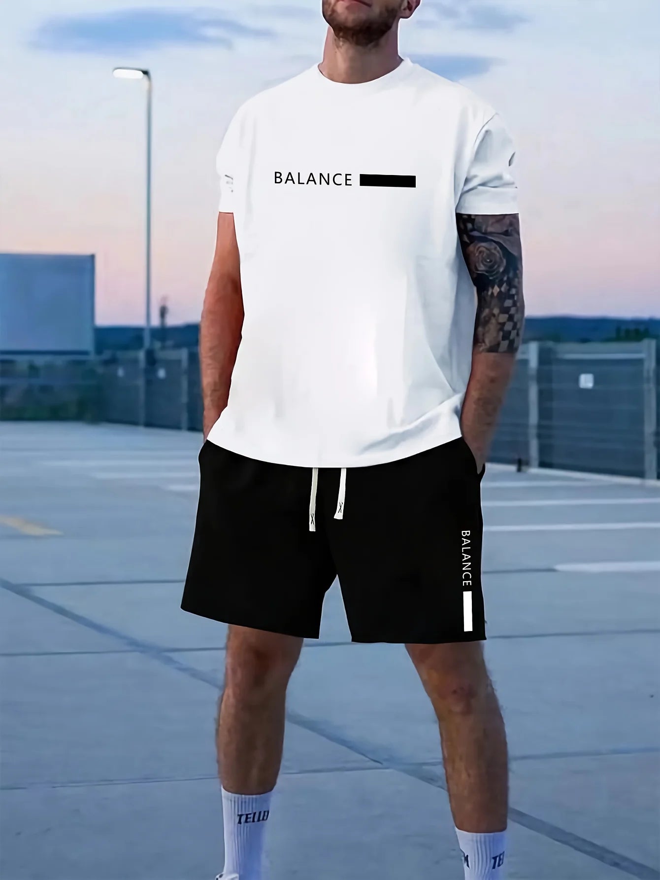 2026 Casual Men's Set Summer Apparel Color-Blocked Short-Sleeve Top Relaxed Drawstring Shorts Stylish Streetwear Ensemble