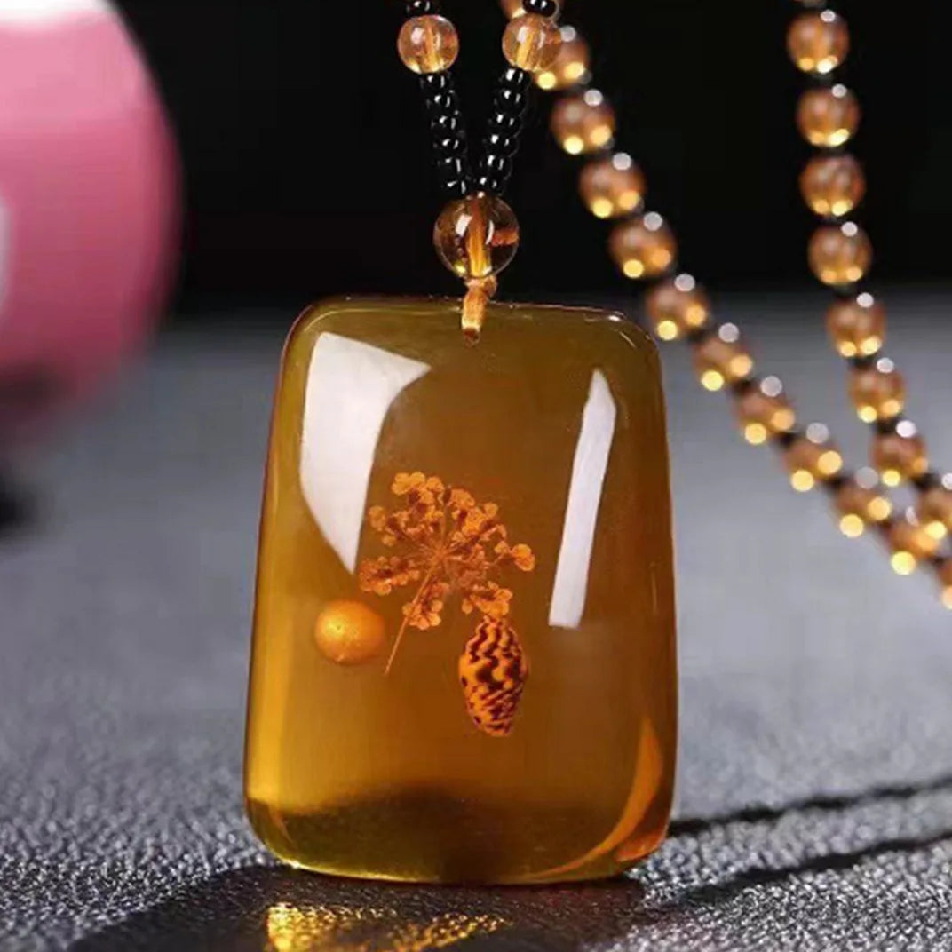 Amber Beeswax Necklace Heart Flower Drops Imitation Yellow Jade Pendant for Women Unisex Unique Necklace Jewelry Gift
