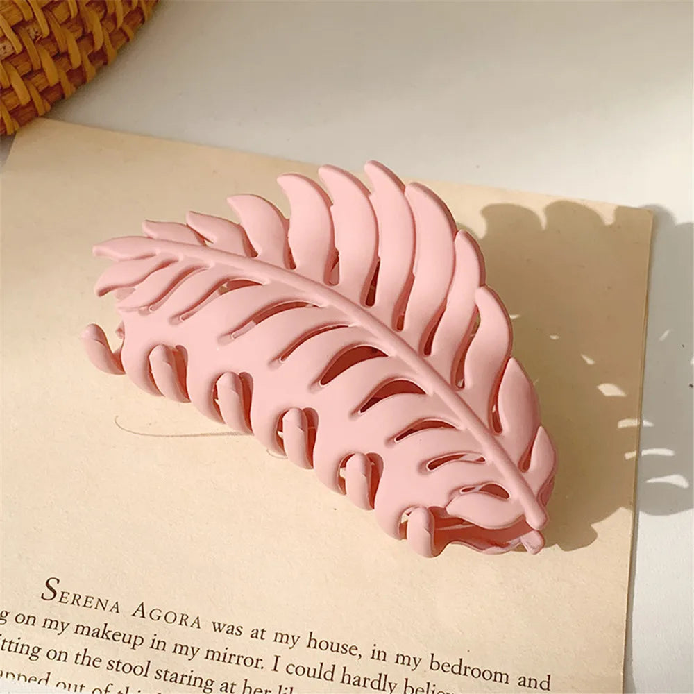 Matte Leaf Shape SolidColor Hair Claw for Women Frosted Grab Clip Bun Hair Accessories Styling Tool Ins Simple All-Match Hairpin