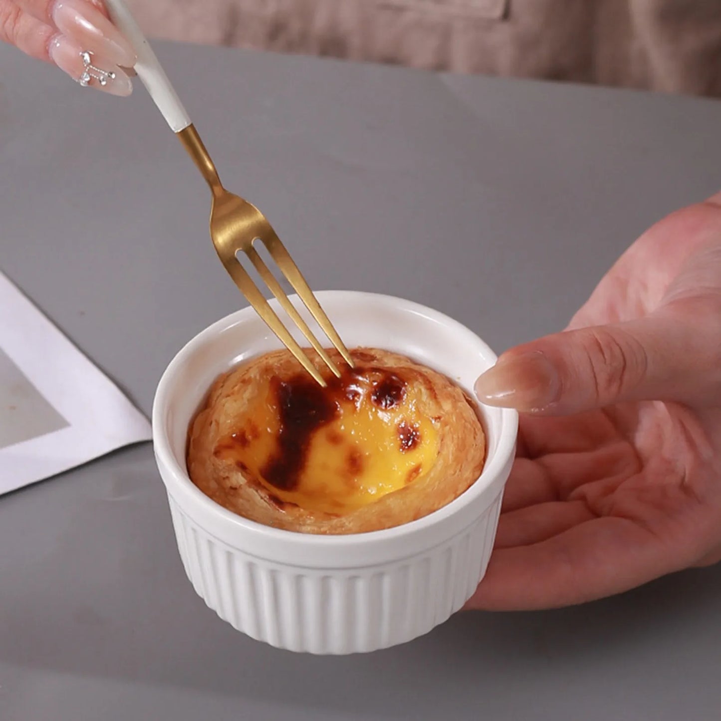 4pcs Ceramic Ramekins Bowls Oven Safe Creme Brulee Ramekins Pudding Custard Cups Souffle Ramiken Dipping Sauce Small Ceramic