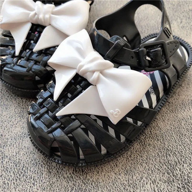 New Summer Girls Sandals Kids Jelly Shoes Hollow Breathable Retro Beach Shoes Fashion Sweet Children Roma Sandals HMI044