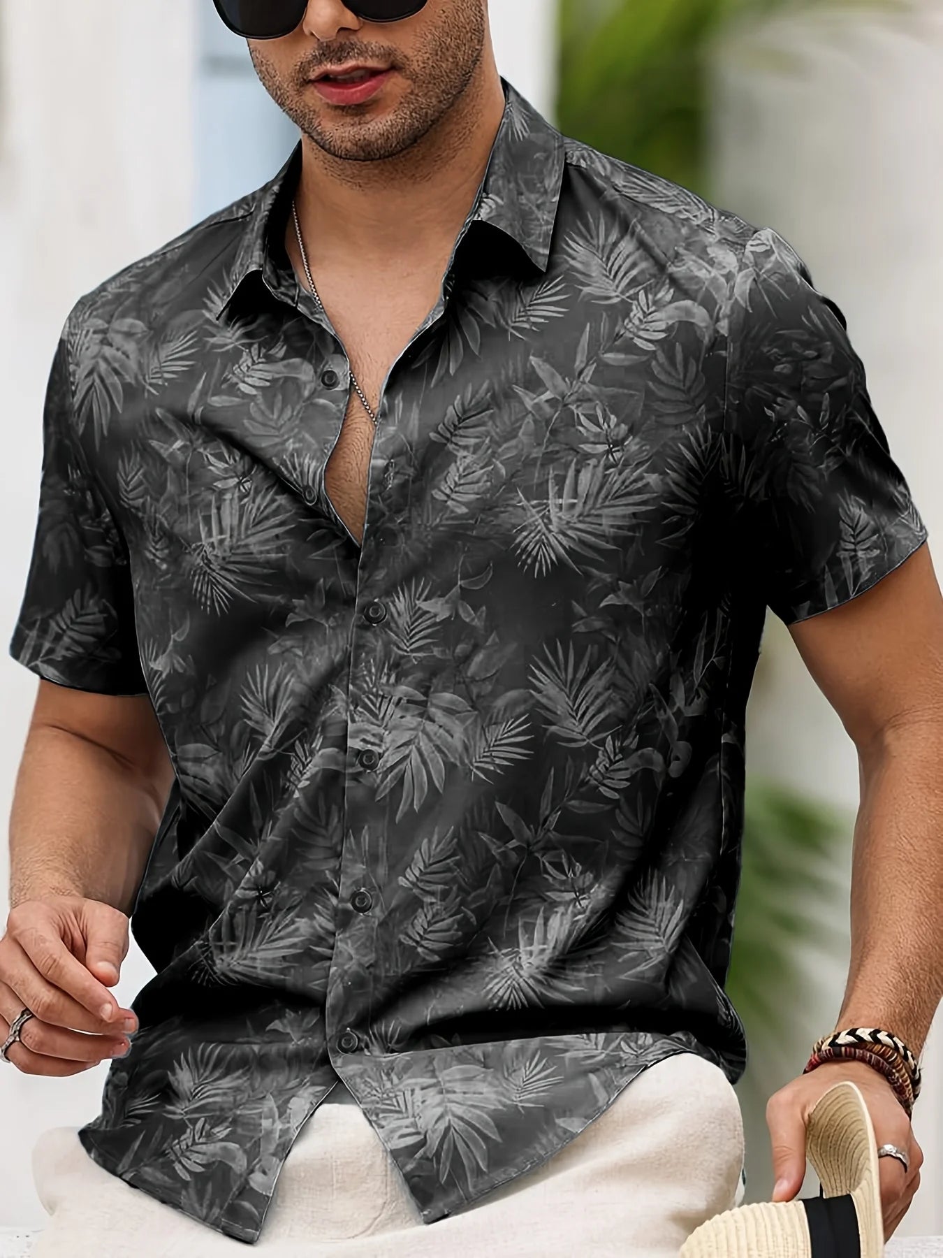 Men's Tropical Palm Leaf Print Short Sleeve Button-Up Shirt Casual Summer Style, Machine Washable, Beach Attire Casual Shirt