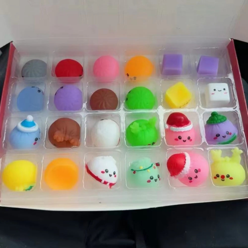 24-Day Christmas Dumpling Advent Calendar – Countdown Ornaments Gift Set