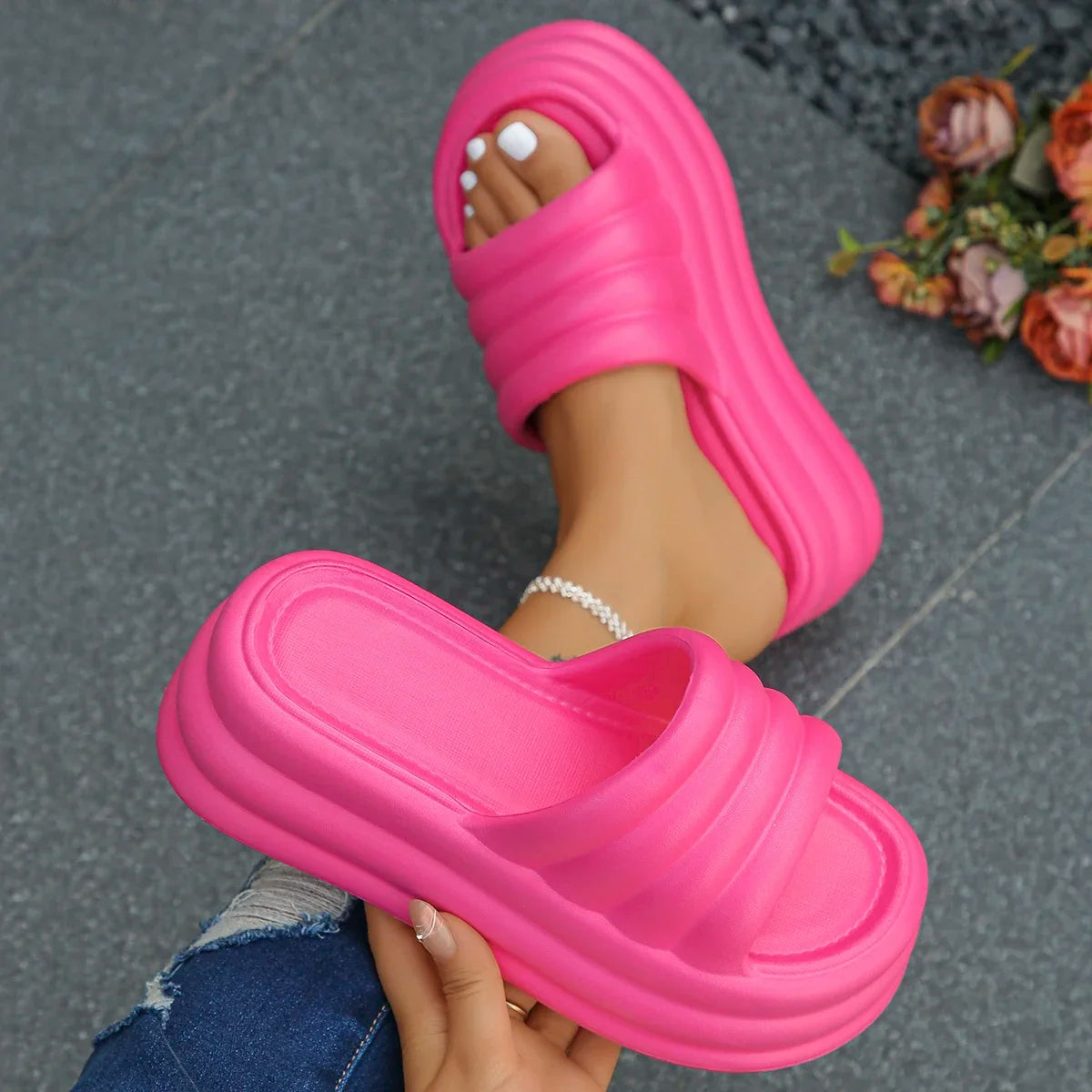 Hot Pink Chunky Platform Slippers Women Summer 2025 Thick Bottom Wedge Heels Sandals for Woman Non Slip Outdoor Flip Flops