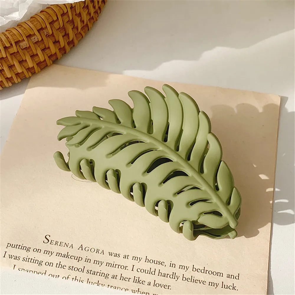Matte Leaf Shape SolidColor Hair Claw for Women Frosted Grab Clip Bun Hair Accessories Styling Tool Ins Simple All-Match Hairpin