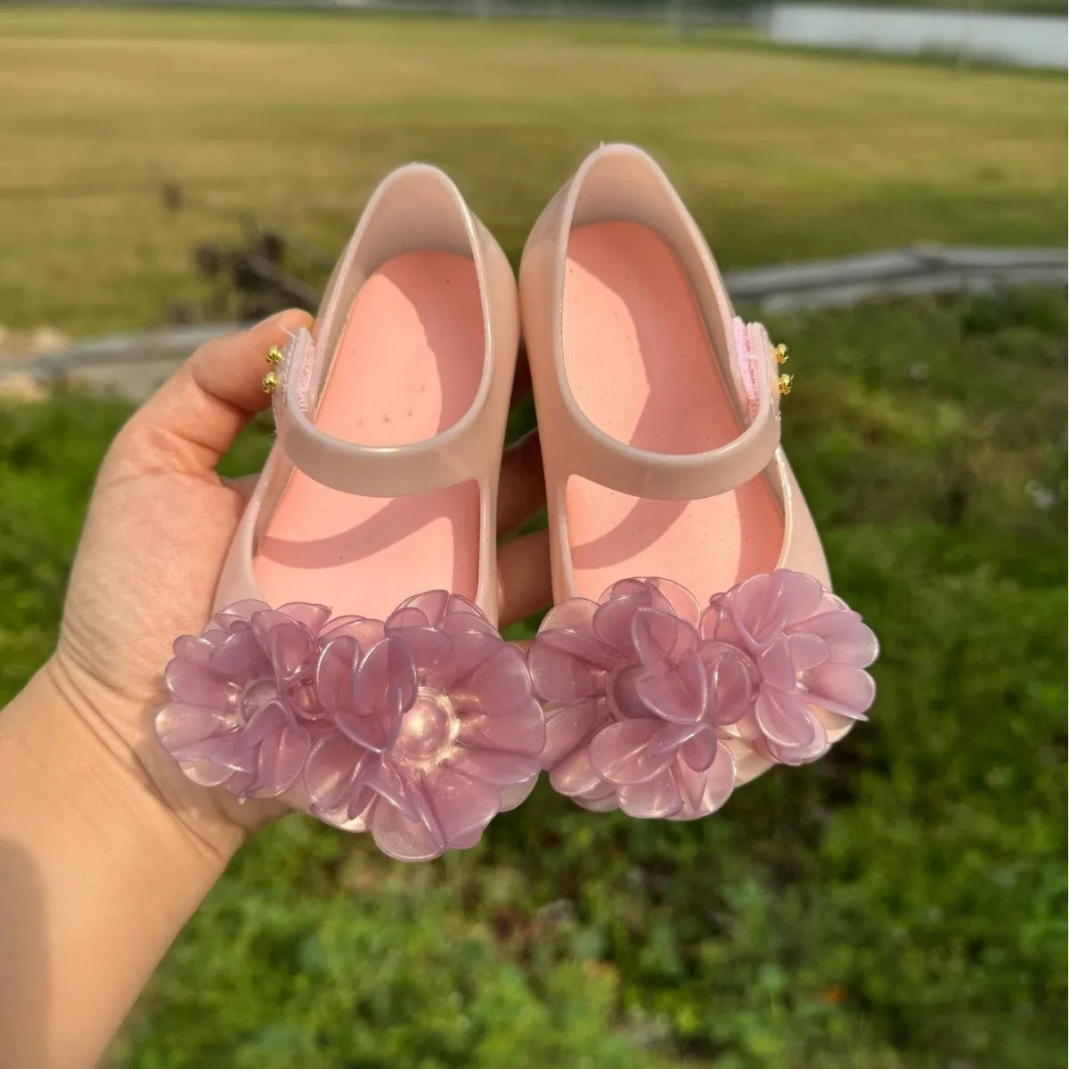 2025 New Style Girls Princess Fashion sandal Children's Jelly Shoes Summer Kids Camellia Single Comfortable Beach shoes HMI149