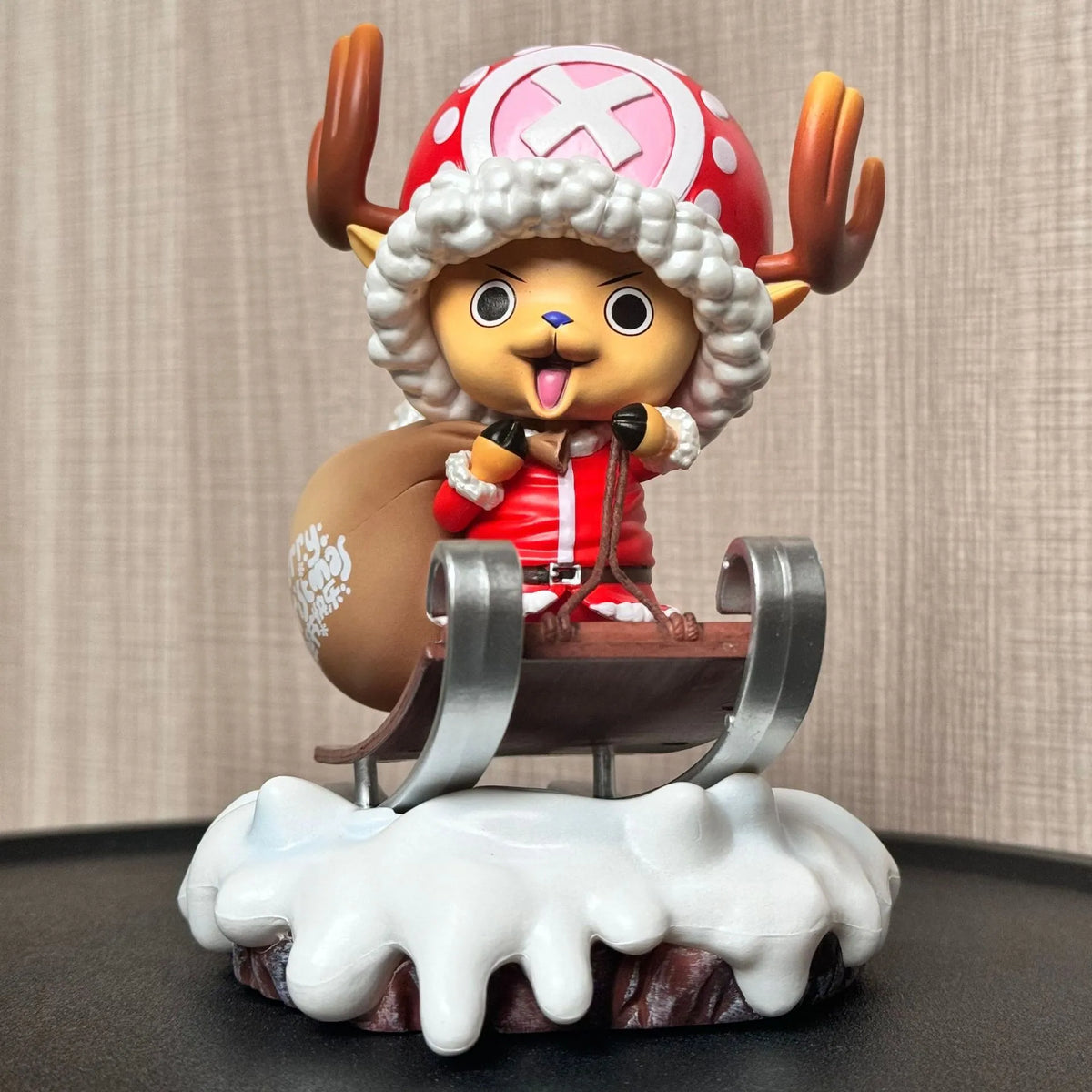 One Piece Christmas sled, large Christmas Joba figurine, model box, anime wholesale ornament