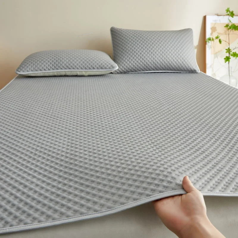 Single Queen King Cooling Mattress Topper Summer Mattress Pad for Hot Sleepers and Night Sweats Instant Cooling Mattress Cover