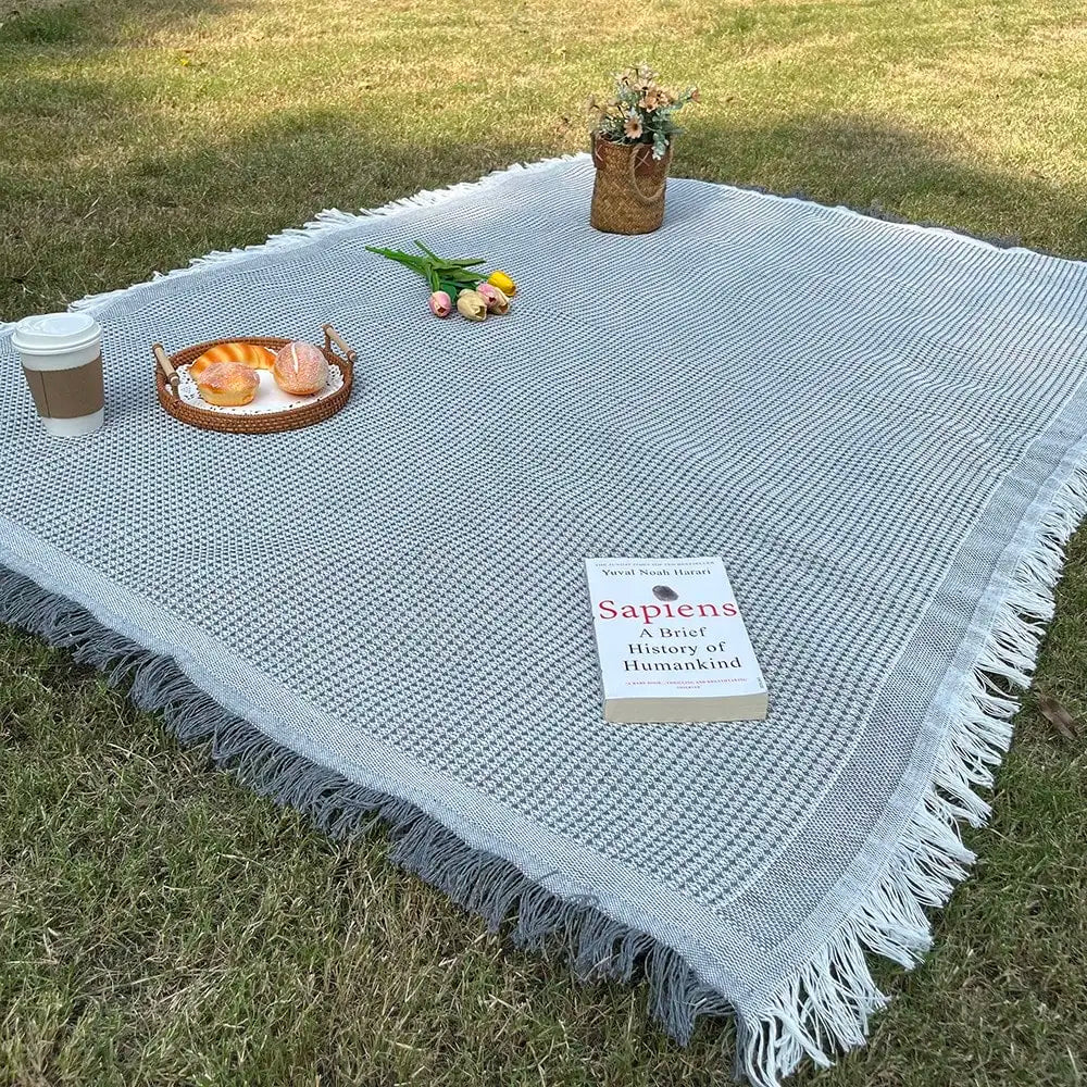 1pc Ins style Picnic Blanket, Beach Blanket, Soft & Foldable Outdoor Mat - Essential for Spring and Summer Camping, Parties