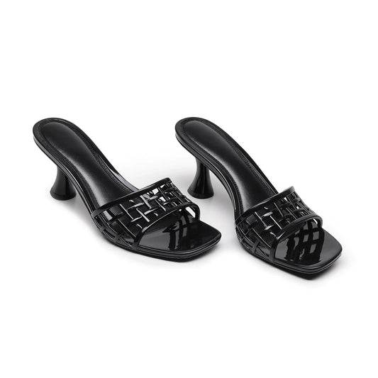women's new sandals pair of flip flops wearing square headed fashionable wine glasses and crystal jelly slippers