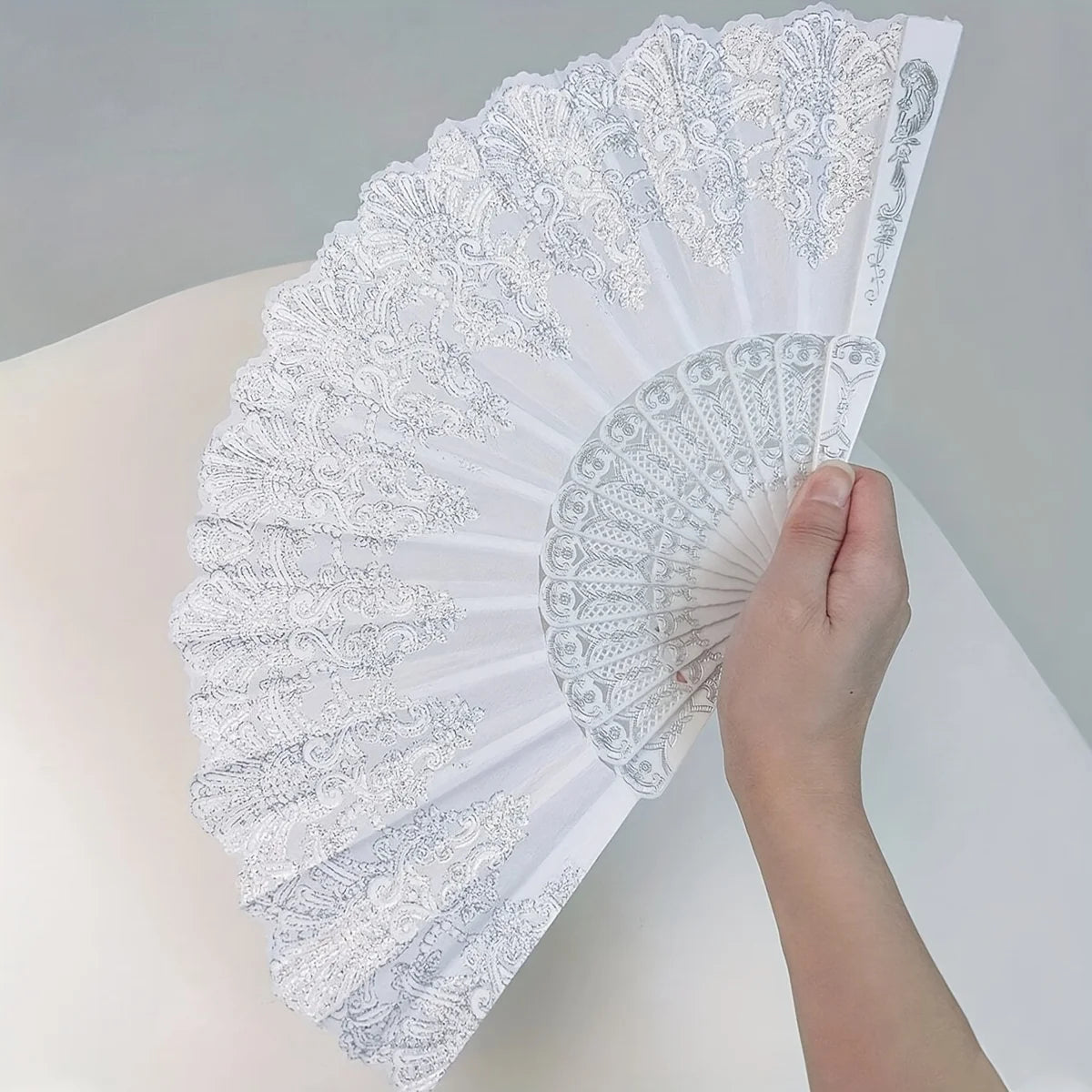 Elegant White Lace Folding Hand Fan, Portable Glitter Floral Fan for Summer Cooling, Wedding, Party & Spanish Dance Performance