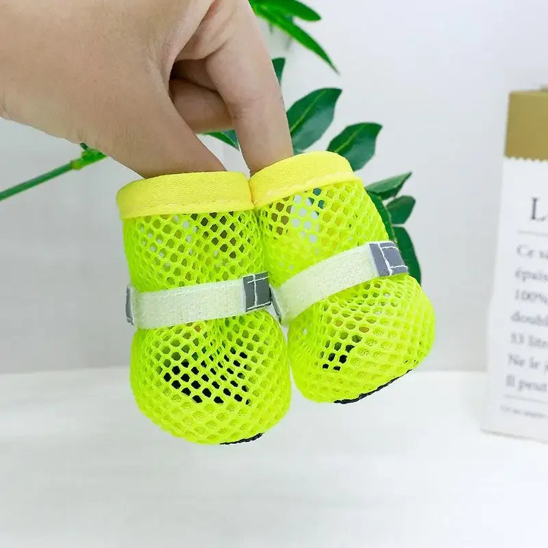 4Pcs Summer Cooling Dog Boots for Night Walks Breathable Mesh Dog Shoes with Reflective Straps & Soft Sole for Paw Protection