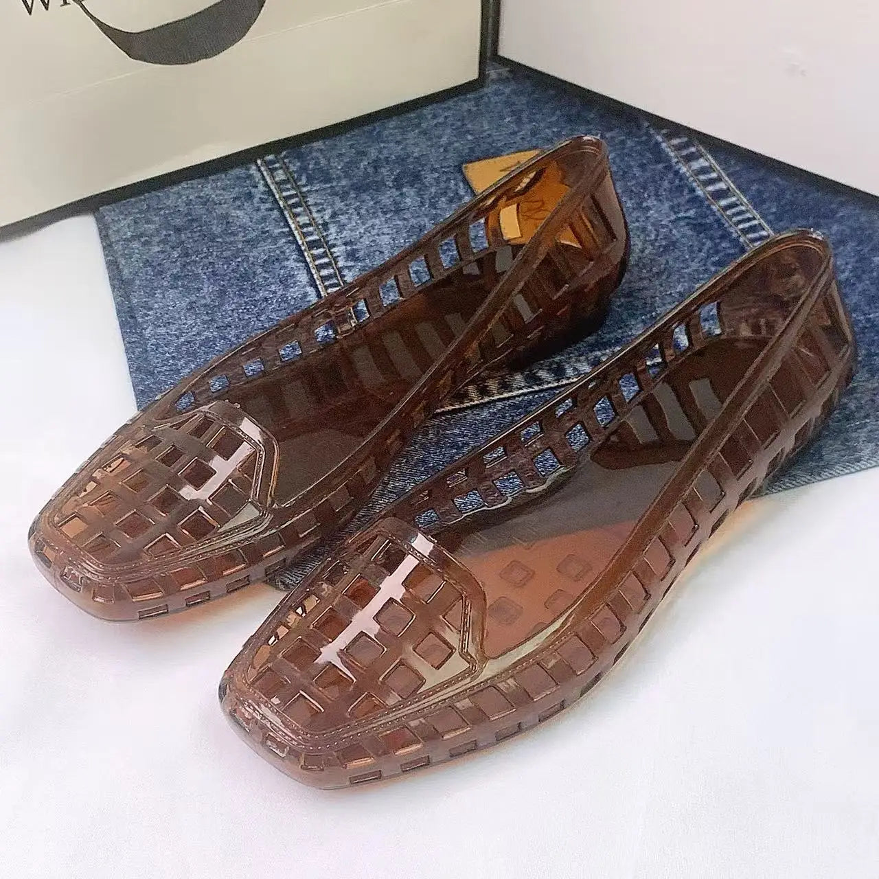 Spring and Summer New Korean Style Transparent Crystal Shoes for Women, Comfortable Closed-Toe Hollow Sandals, Soft and Fashionable Dongdaemun Jelly Shoes, Slip-On Slippers