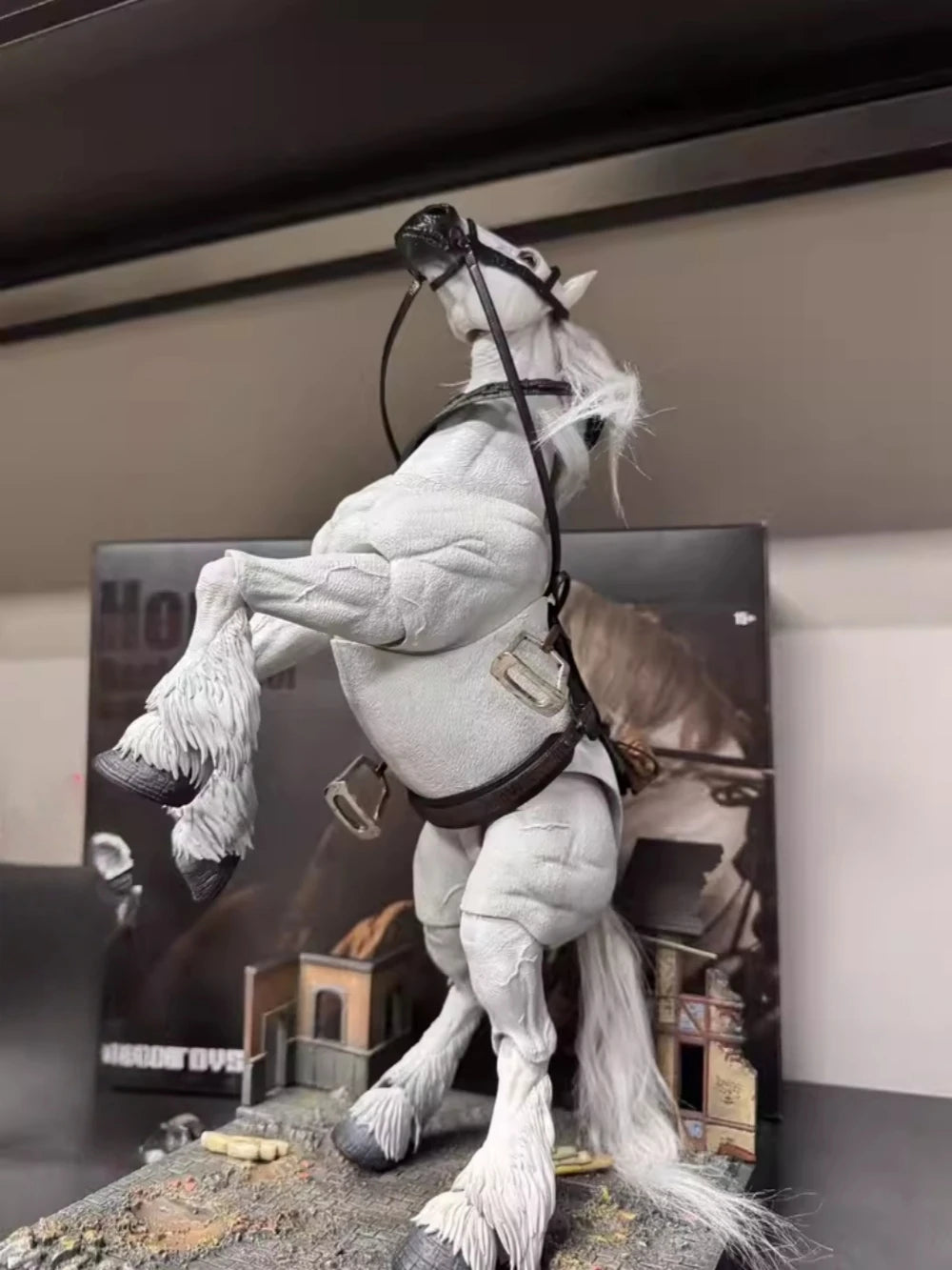 1/12 Scale Action Figure  War Horse In Stock Movable Model With Saddle Collectible Desktop Animal Figure  For Adult lover Gift