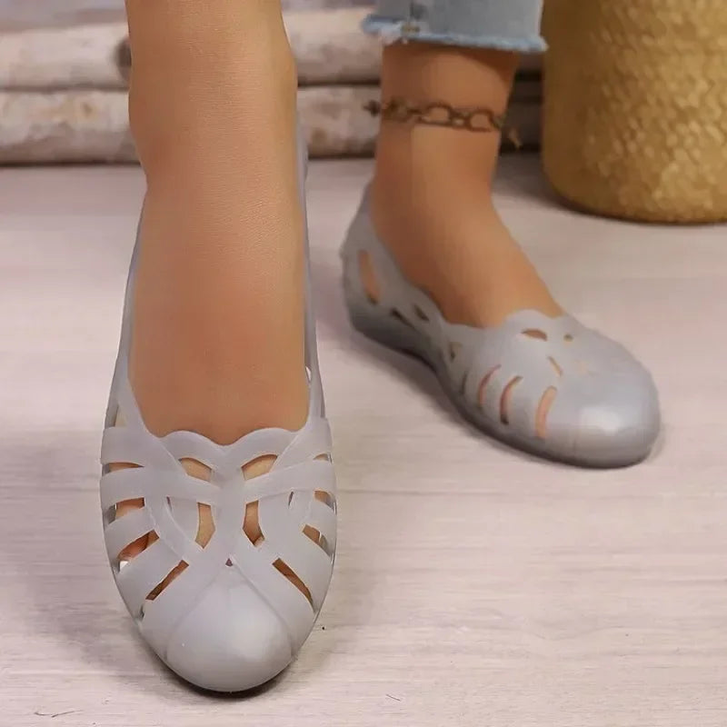Ladies Hollow Cutout Jelly Flat Sandals PVC Closed Toe Back Strap Shoes Lightweight Non Slip Summer Beach Daily Walking Sandals