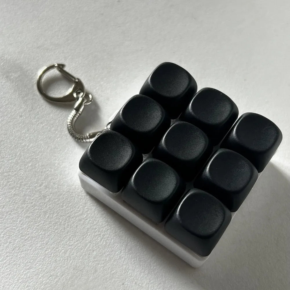 Relaxing DIY Keyboard Fidget Keychain Keycap Keys Button Finger Keyboard Cap 4/9Keys Relief Stress Clicker Toy Adult
