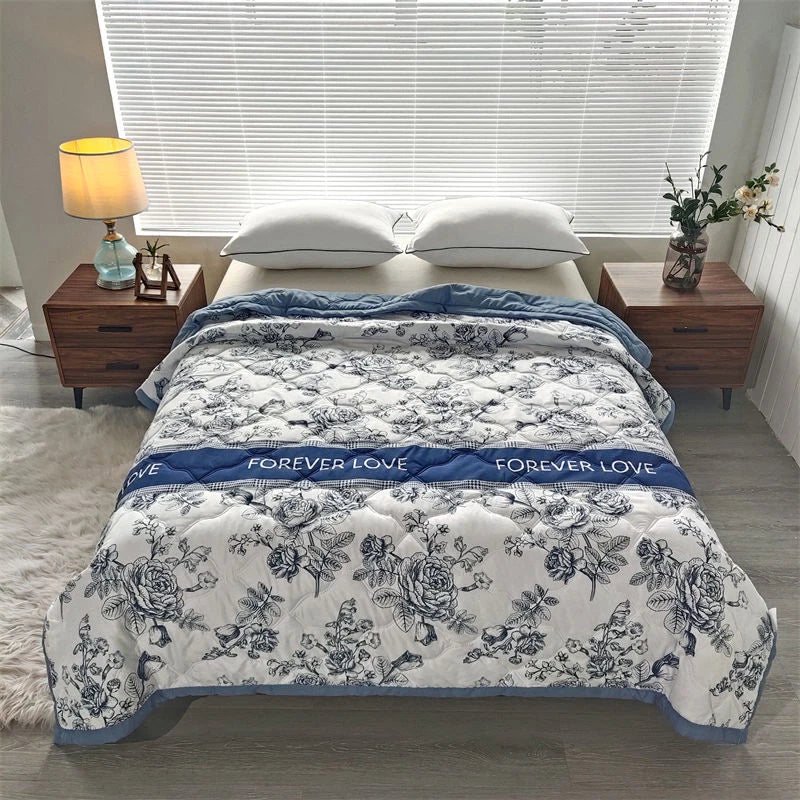 Elegant Printed Cooling Summer Quilt, Soft Washed Fabric Lightweight Quilted Comforter, Breathable Machine Washable Bed Blanket,
