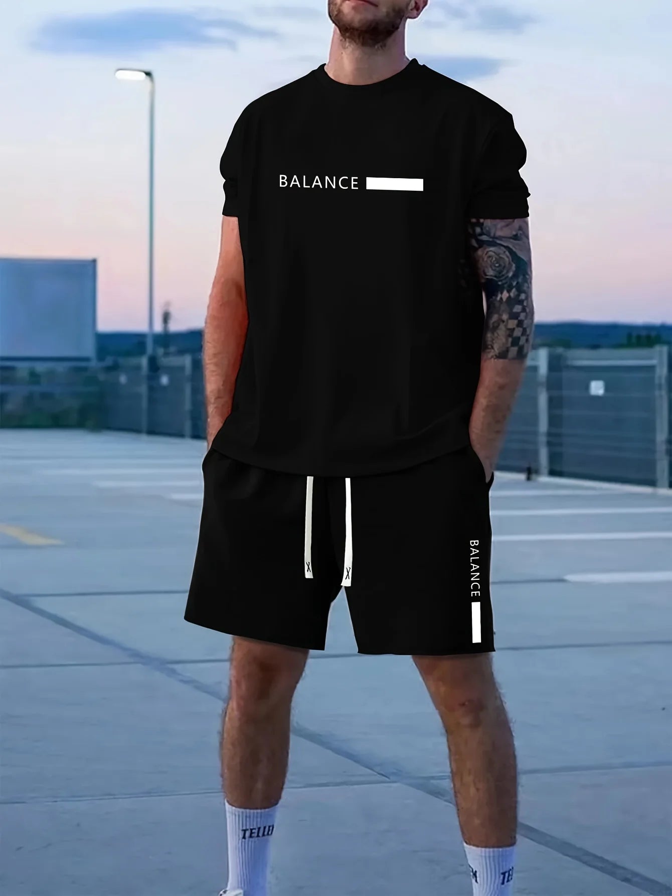 2026 Casual Men's Set Summer Apparel Color-Blocked Short-Sleeve Top Relaxed Drawstring Shorts Stylish Streetwear Ensemble