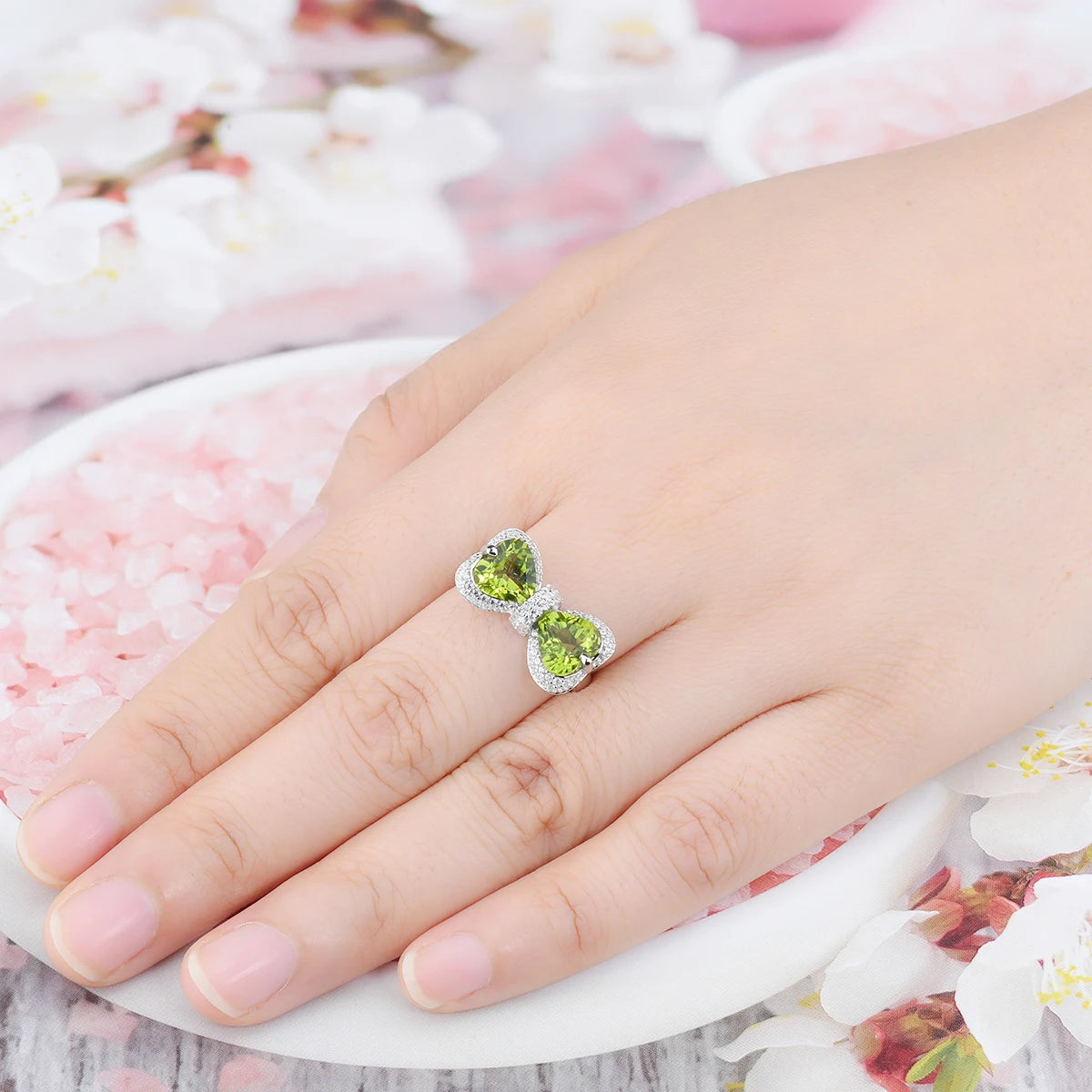 Natural Peridot Solid Sterling Silver Rings 3.8 Carats Genuine Birthstone Romantic Elegant Fine Jewelrys S925 Design Gifts