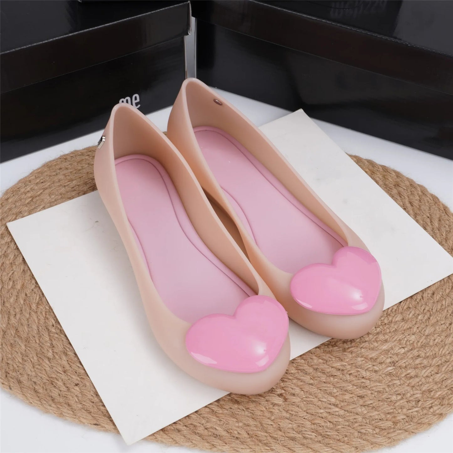 Women Spring Mel Brand Jelly Shoes Brazil Brand PVC Heart High Quality Ladies Sandals Girl Princess Beach Shoes SM107