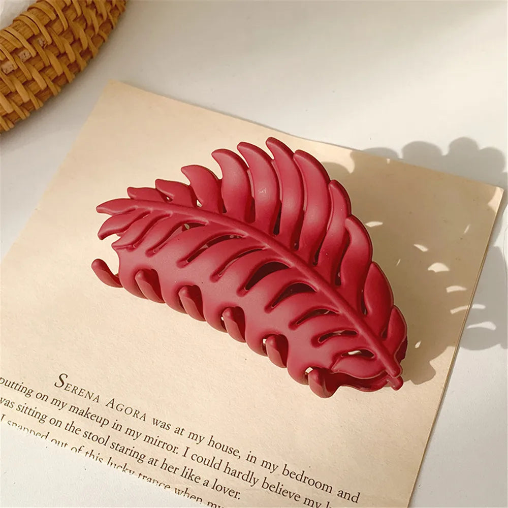 Matte Leaf Shape SolidColor Hair Claw for Women Frosted Grab Clip Bun Hair Accessories Styling Tool Ins Simple All-Match Hairpin
