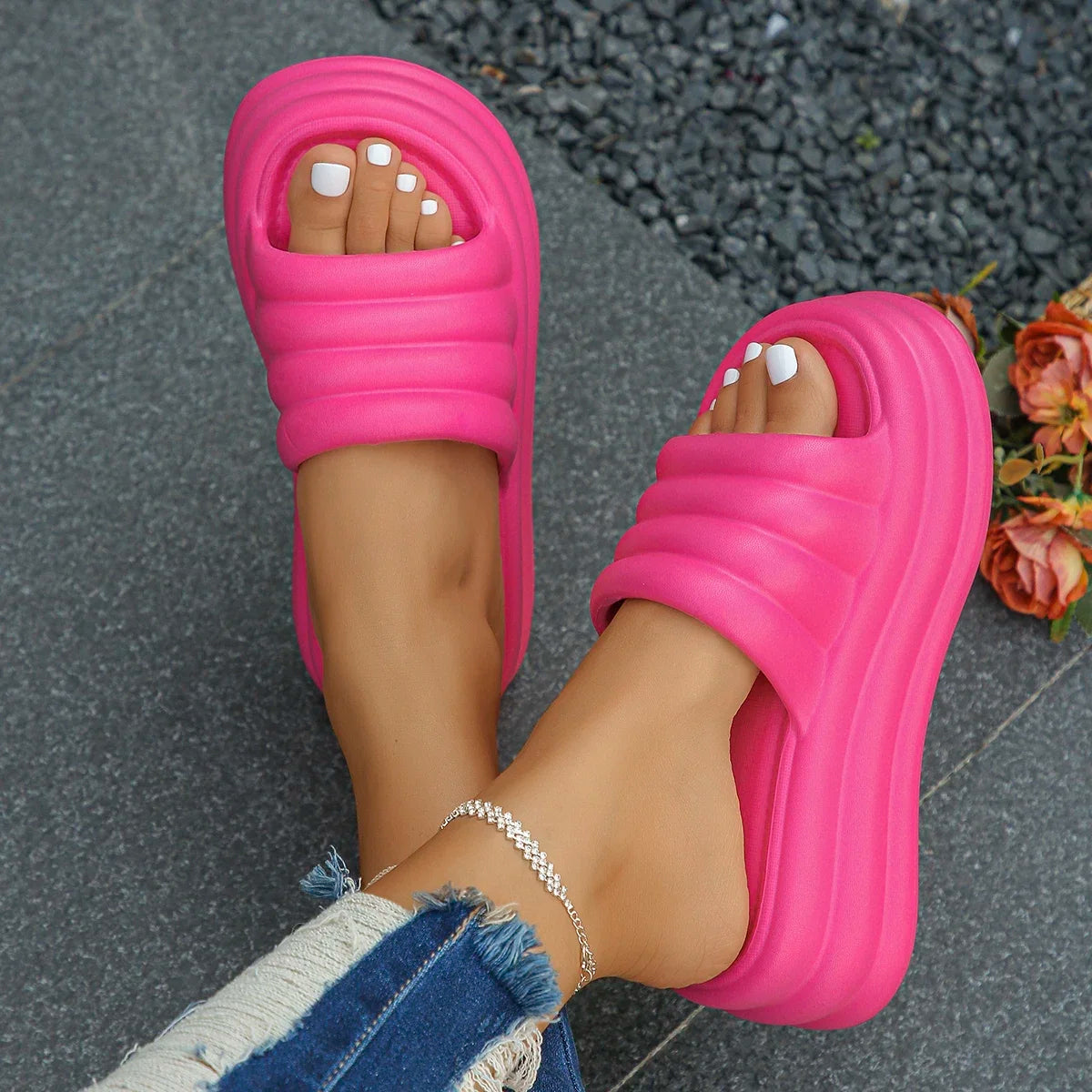 Hot Pink Chunky Platform Slippers Women Summer 2025 Thick Bottom Wedge Heels Sandals for Woman Non Slip Outdoor Flip Flops