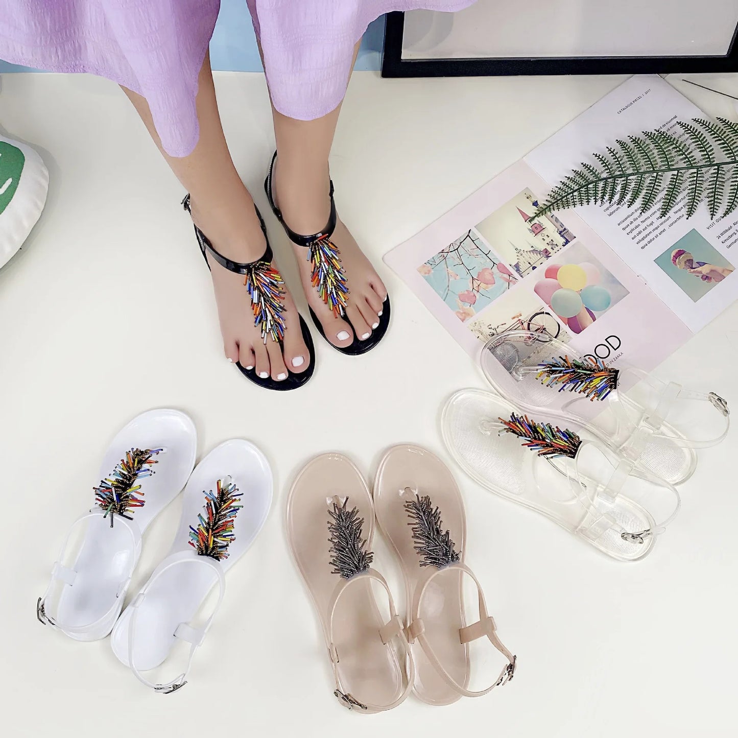 Size 36-42 Women Girls Jelly T- Tied Sandals INS Hot Sales Diamond Transparent PVC Summer Berach Flip-flop Shoes S1079