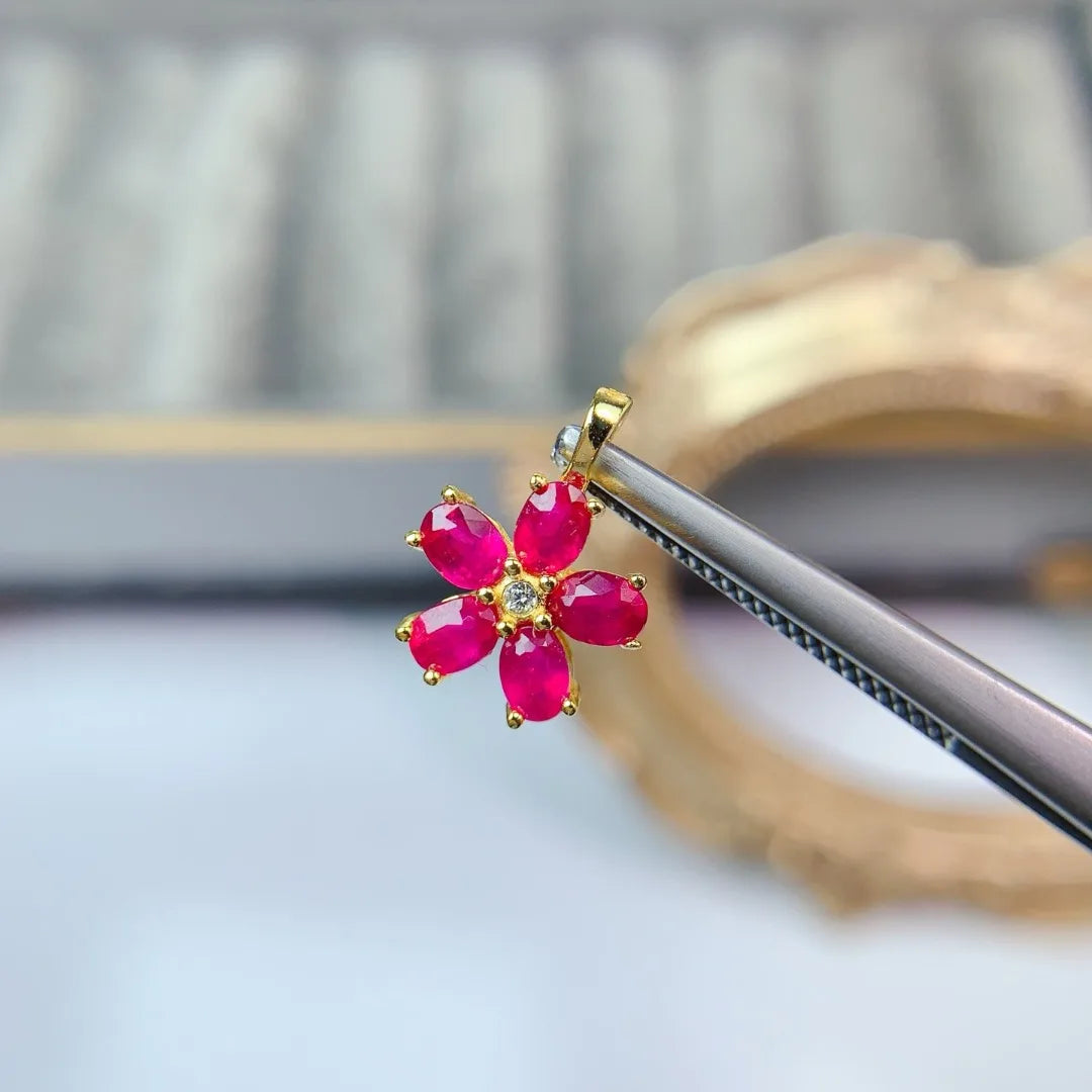 Elegant Refined Natural Ruby PENDANT S925 Pure Silver Fashion Jewelry Luxurious Red Gemstone Accessory