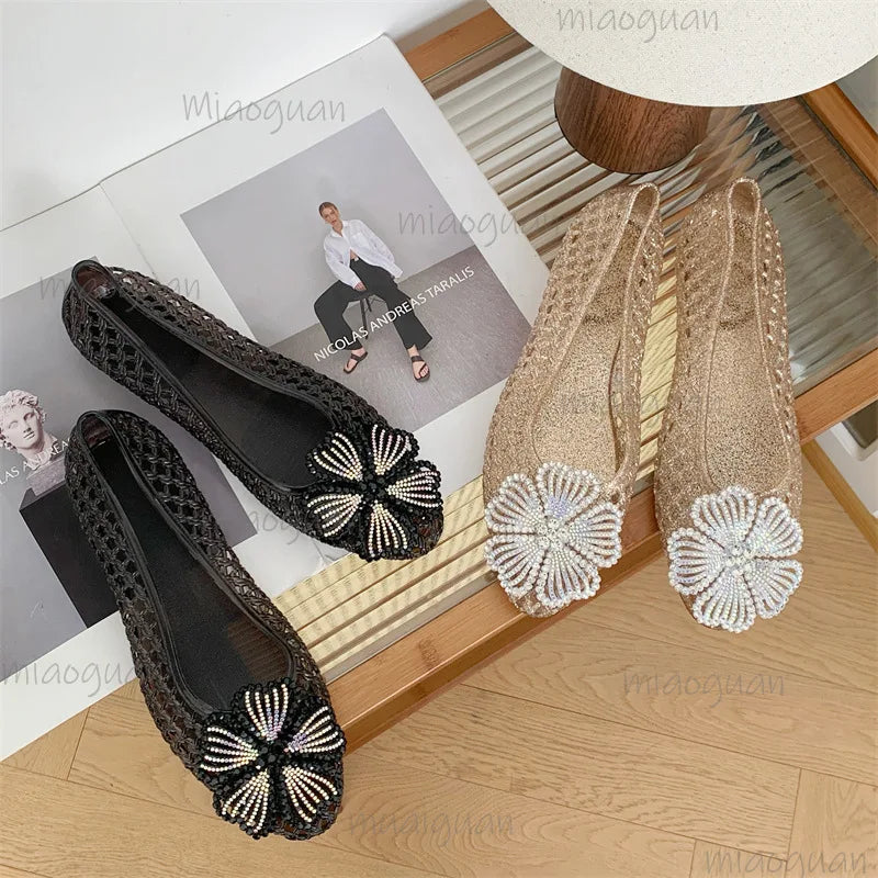 New Crystal Jelly Shoes Sparkling Diamond Flower Pointed Toe Sandals Women's Shallow Mouth Beach VacationTransparent Footwears