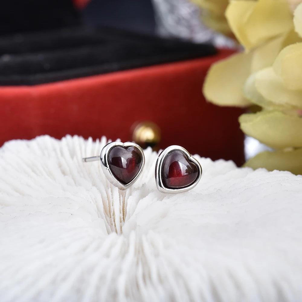 ITSMOS Natural Garnet Studs Earring Red Heart Gemstone Lovely Silver Post Earrings for Women Christmas Gift Elegant Jewelry