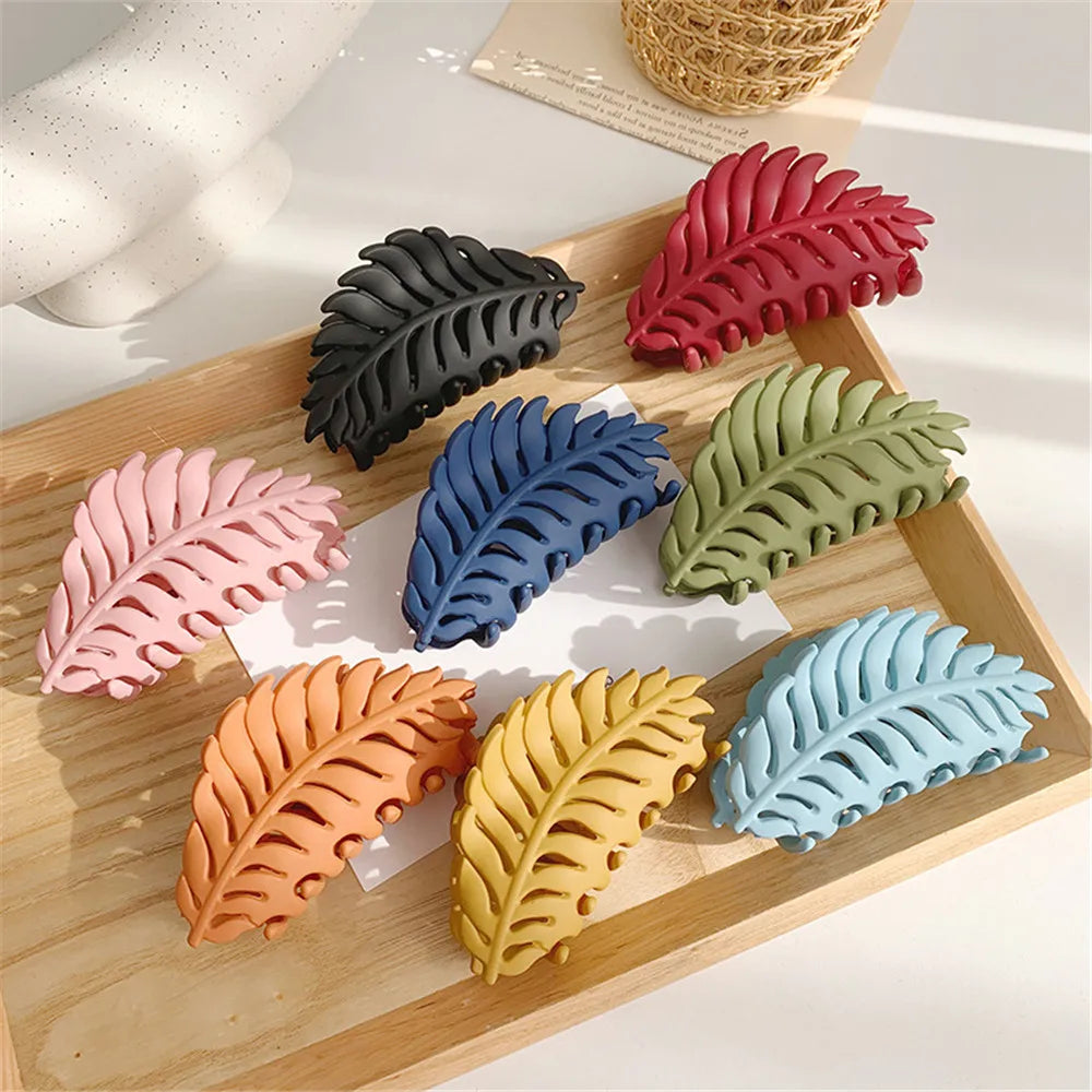 Matte Leaf Shape SolidColor Hair Claw for Women Frosted Grab Clip Bun Hair Accessories Styling Tool Ins Simple All-Match Hairpin