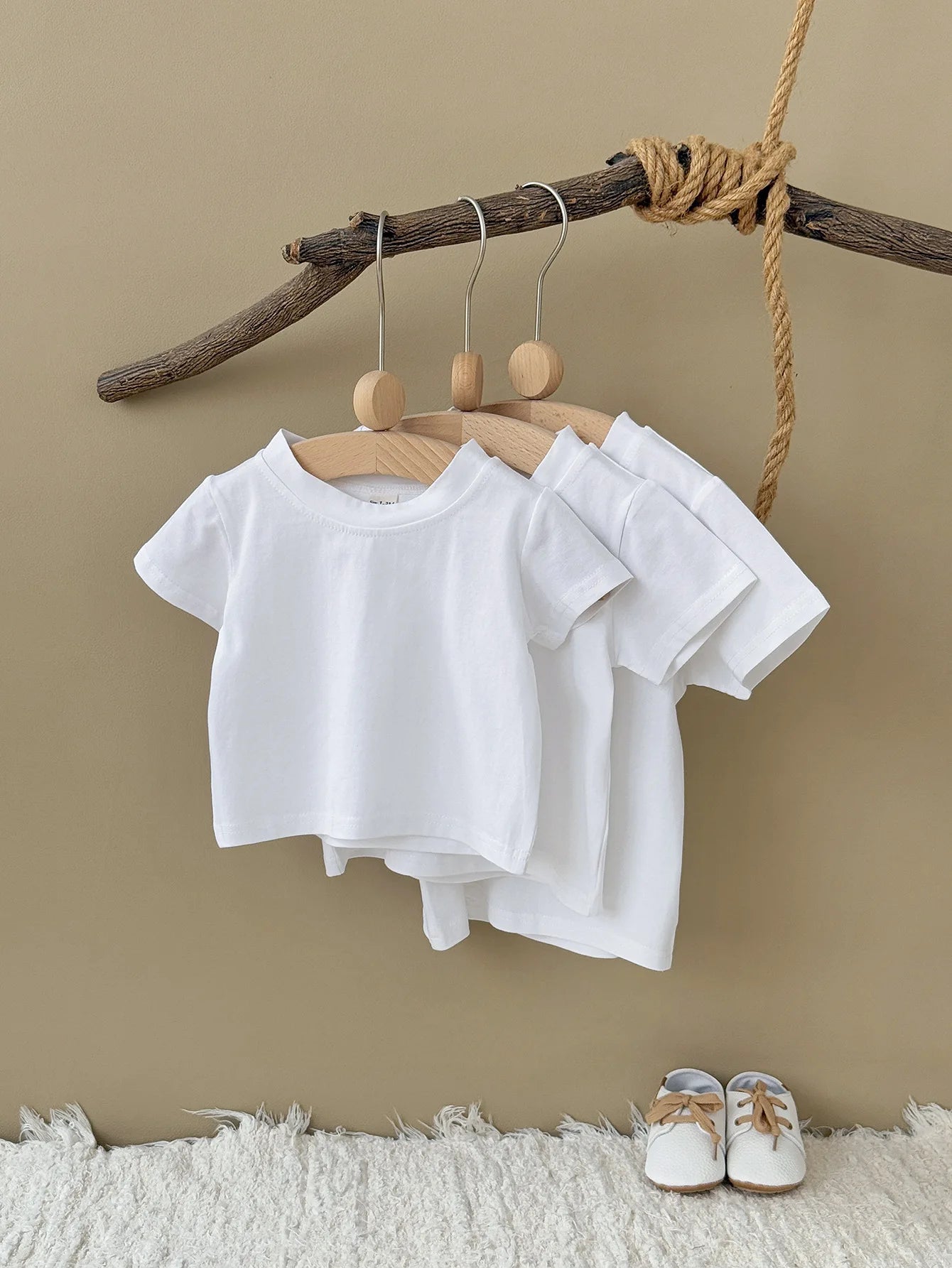 New Summer 0-4Y Childrens Clothes Classic Pure White Short Sleeve Girls T-shirt Basic Style Pure Cotton Boys Shirt