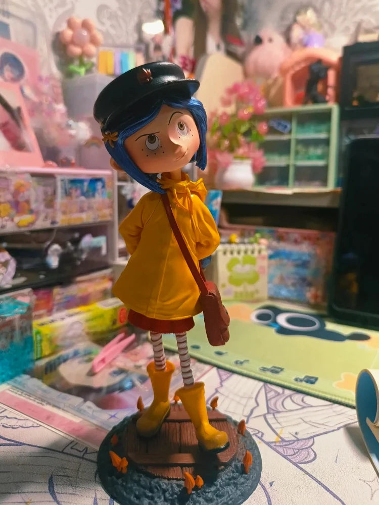 Coraline Jones Action Figure 20cm PVC Doll Yellow Raincoat with Black Cat Themed Collectible Model Toy Horror Movie Gifts